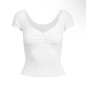 NWT Skims ULTRA LIGHT white JERSEY SCOOP NECK T-SHIRT